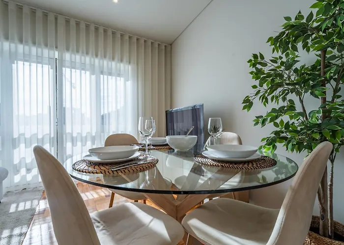 Brittos Avenue In Gaia Apartament