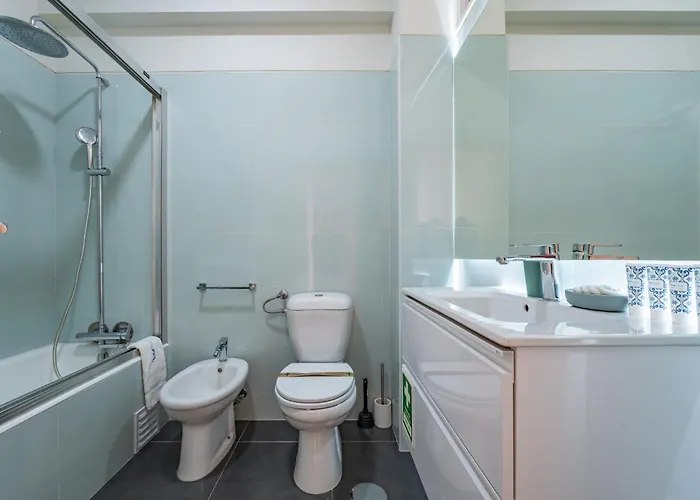 Brittos Avenue In Gaia Apartament