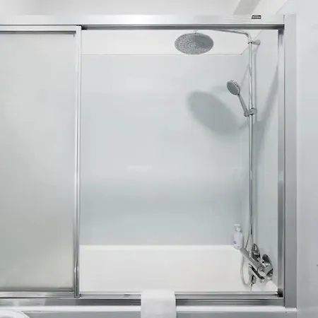 Brittos Avenue In Gaia * 加亚新城